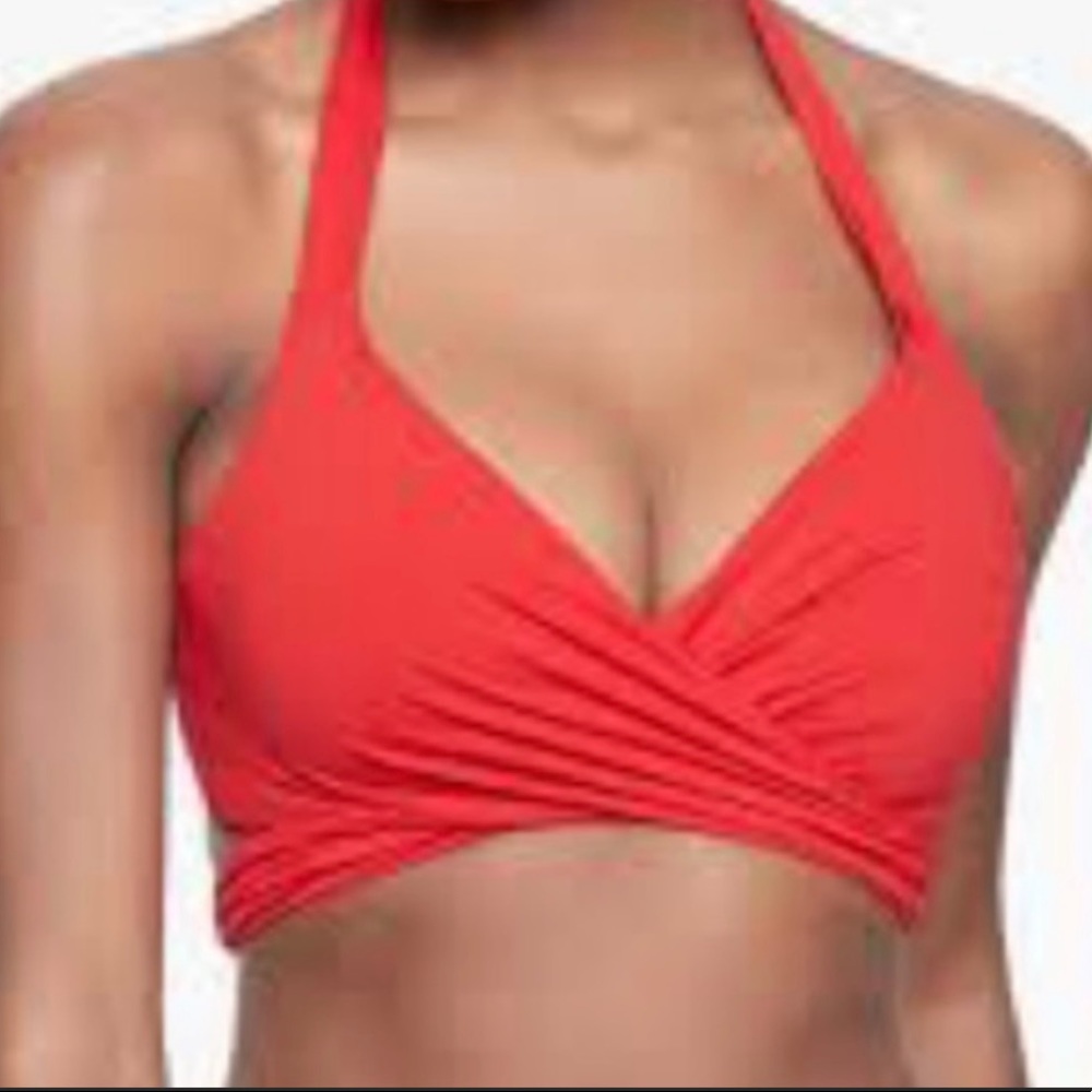Athleta halter wrap top *Size 40 DD* (fits 38 D/DD) Radiant Red❤️